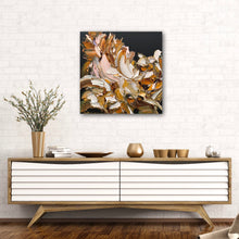 Load image into Gallery viewer, A golden touch No 5